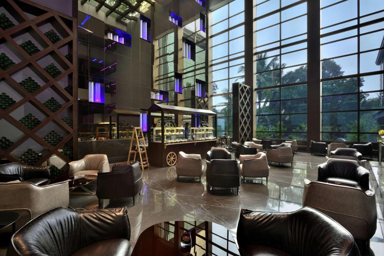 Radisson Blu Atria Bengaluru Hotel Luaran gambar